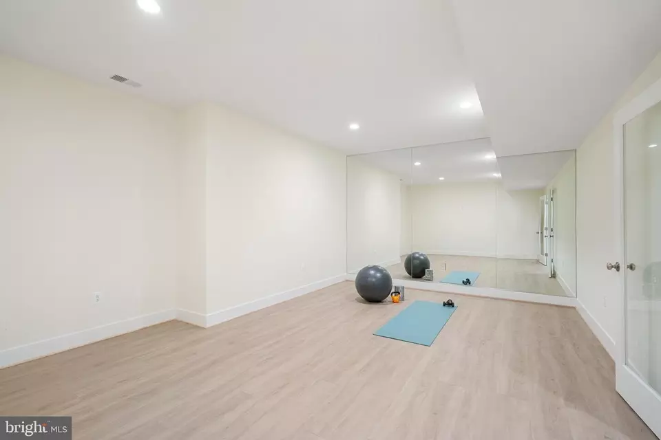 Other - 8619 Redwood, Vienna, VA 22180 photo 11 of 11