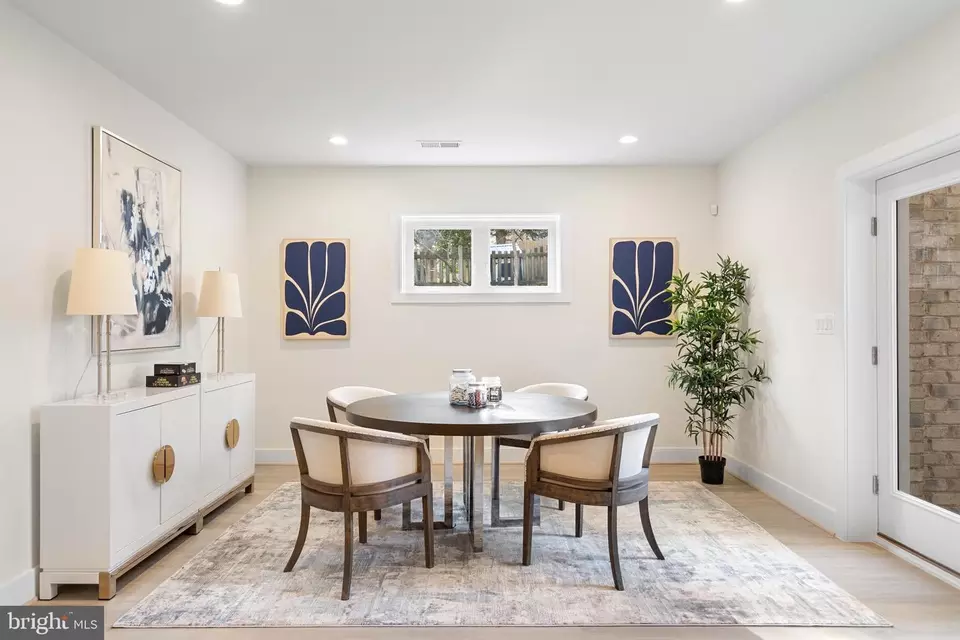 Dining - 8619 Redwood, Vienna, VA 22180 photo 5 of 5