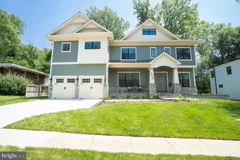 504 Kingsley Rd SW, Vienna, VA 22180