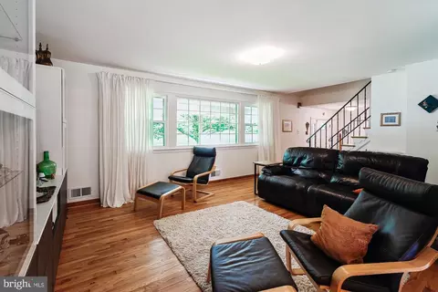 Other - 8510 Oakford Dr, Springfield, VA 22152 photo 2 of 9
