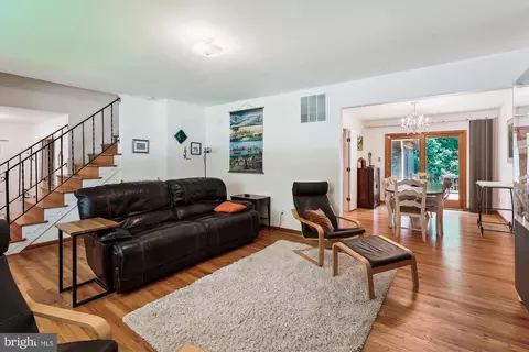 Other - 8510 Oakford Dr, Springfield, VA 22152 photo 3 of 9