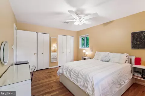 Bedroom - 8510 Oakford Dr, Springfield, VA 22152 photo 6 of 6