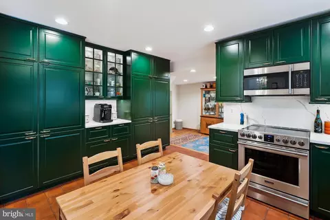 Kitchen - 8510 Oakford Dr, Springfield, VA 22152 photo 1 of 3