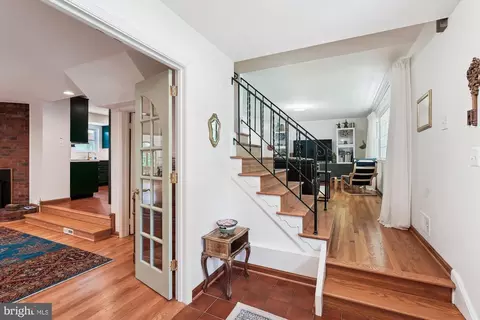 Entry Way - 8510 Oakford Dr, Springfield, VA 22152 photo 1 of 3