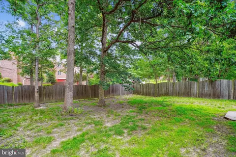 Exterior - 8510 Oakford Dr, Springfield, VA 22152 photo 7 of 8