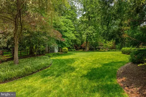 Exterior - 6804 Benjamin St, Mclean, VA 22101 photo 20 of 20