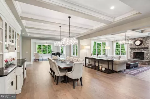 Dining - 6804 Benjamin St, Mclean, VA 22101 photo 3 of 8