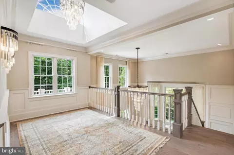 Entry Way - 6804 Benjamin St, Mclean, VA 22101 photo 9 of 11
