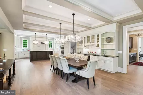 Dining - 6804 Benjamin St, Mclean, VA 22101 photo 6 of 9