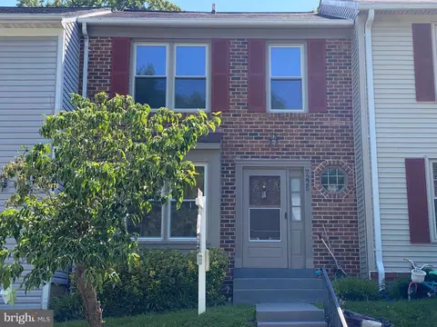 7225 Kousa Ln, Springfield, VA 22152