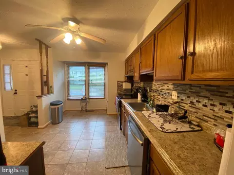 7225 Kousa Ln, Springfield, VA 22152 photo 3
