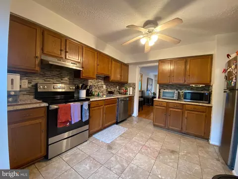 7225 Kousa Ln, Springfield, VA 22152 photo 6