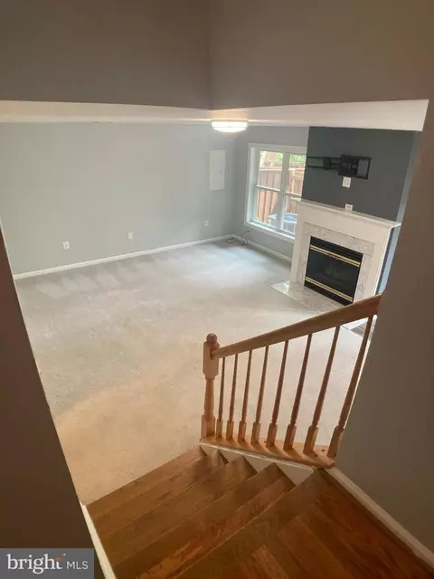 Living - 8726 Wadebrook Ter, Springfield, VA 22153 photo 8 of 14
