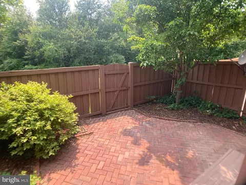 Exterior - 8726 Wadebrook Ter, Springfield, VA 22153 photo 5 of 7