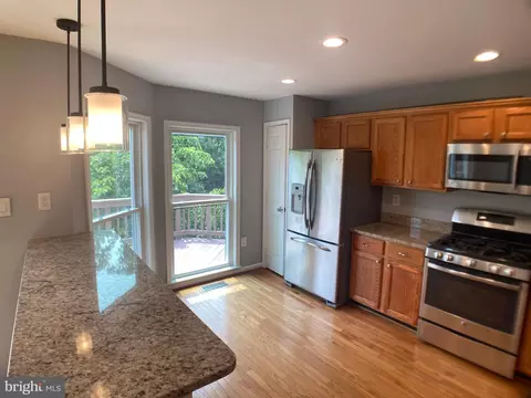 Kitchen - 8726 Wadebrook Ter, Springfield, VA 22153 photo 3 of 6