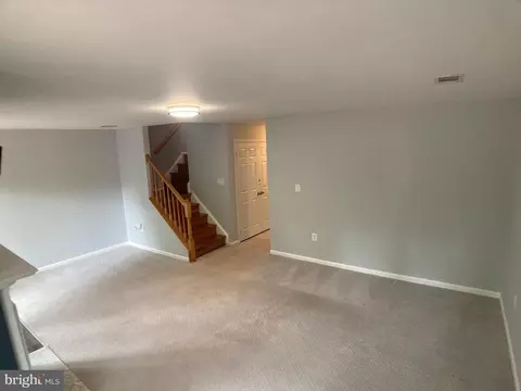 Living - 8726 Wadebrook Ter, Springfield, VA 22153 photo 14 of 14