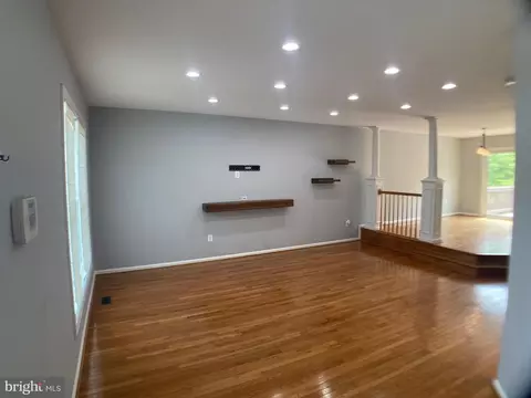 Living - 8726 Wadebrook Ter, Springfield, VA 22153 photo 1 of 14