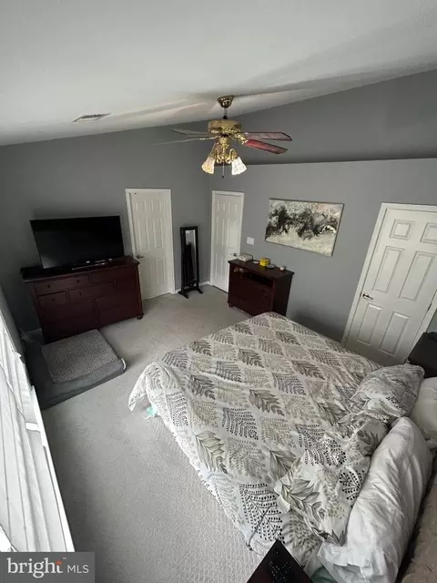 Bedroom - 8726 Wadebrook Ter, Springfield, VA 22153 photo 8 of 12
