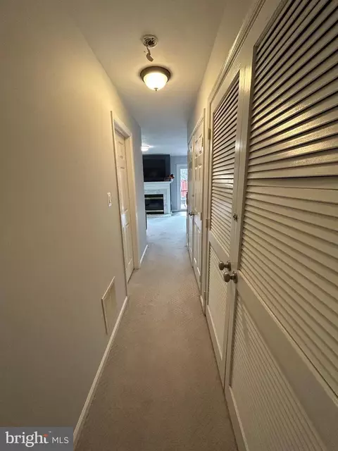 Entry Way - 8726 Wadebrook Ter, Springfield, VA 22153 photo 15 of 15