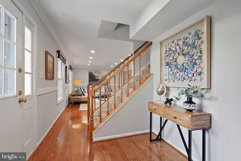 7109 Sontag Way, Springfield, VA 22153 photo 5