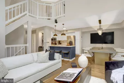 6857 Brindle Heath Way #162, Alexandria, VA 22315