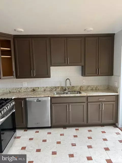 6809 Braddock Rd, Springfield, VA 22151 photo 17