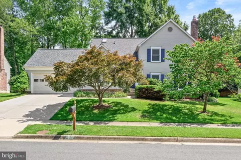 5261 Dunleigh Dr, Burke, VA 22015