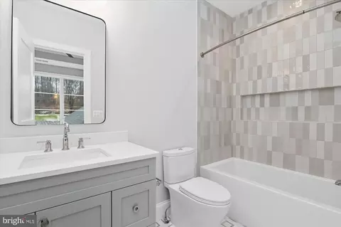 Bath - 7008 Arbor Ln, Mclean, VA 22101 photo 12 of 14