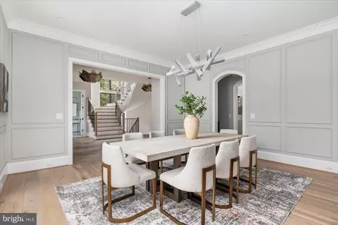 Dining - 7008 Arbor Ln, Mclean, VA 22101 photo 4 of 9