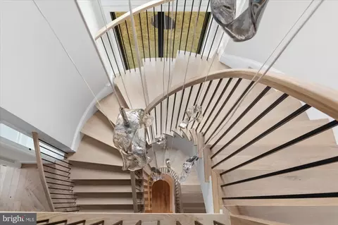 Entry Way - 7008 Arbor Ln, Mclean, VA 22101 photo 7 of 11