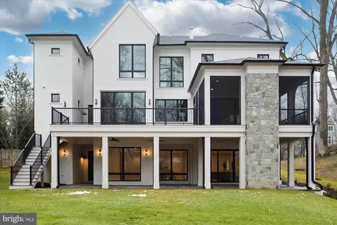 Exterior - 7008 Arbor Ln, Mclean, VA 22101 photo 3 of 3