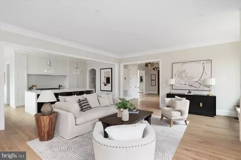 Living - 7008 Arbor Ln, Mclean, VA 22101 photo 2 of 5