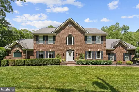Exterior - 7802 Creekside View Ln, Springfield, VA 22153 photo 2 of 16