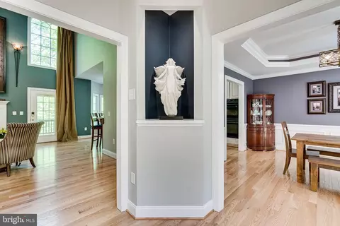 Entry Way - 7802 Creekside View Ln, Springfield, VA 22153 photo 8 of 15