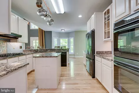 Kitchen - 7802 Creekside View Ln, Springfield, VA 22153 photo 1 of 9