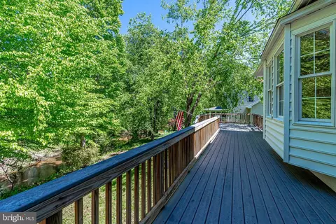 Exterior - 7802 Creekside View Ln, Springfield, VA 22153 photo 7 of 16