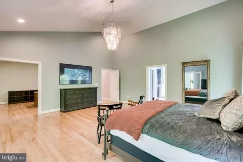 Bedroom - 7802 Creekside View Ln, Springfield, VA 22153 photo 3 of 11