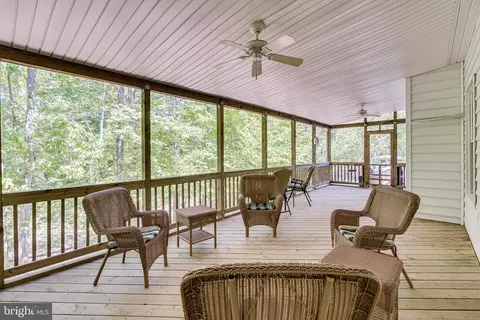 Exterior - 7802 Creekside View Ln, Springfield, VA 22153 photo 5 of 16