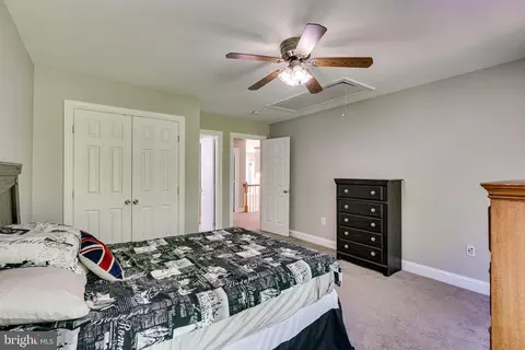 Bedroom - 7802 Creekside View Ln, Springfield, VA 22153 photo 5 of 11
