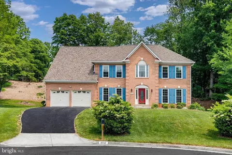 9702 Cymbal Dr, Vienna, VA 22182