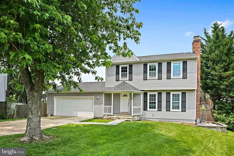 1105 Trapper Crest Ct, Herndon, VA 20170