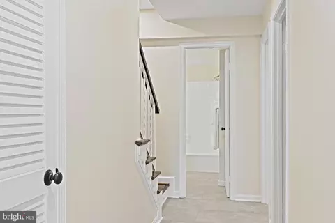 Entry Way - 1106 Wimbledon Dr, Mclean, VA 22101 photo 4 of 4