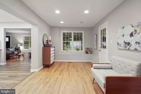 5304 Kings Park Dr, Springfield, VA 22151 photo 18