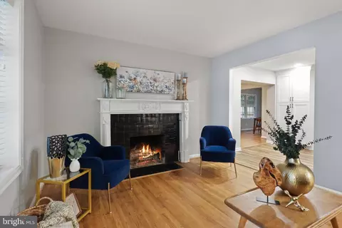 5304 Kings Park Dr, Springfield, VA 22151 photo 7