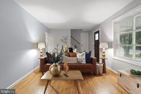 5304 Kings Park Dr, Springfield, VA 22151 photo 10
