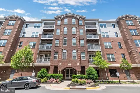 13724 Neil Armstrong Ave #503, Herndon, VA 20171