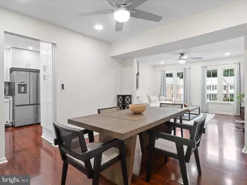 8379 Uxbridge Ct, Springfield, VA 22151 photo 9