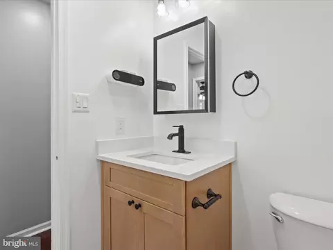 8379 Uxbridge Ct, Springfield, VA 22151 photo 21