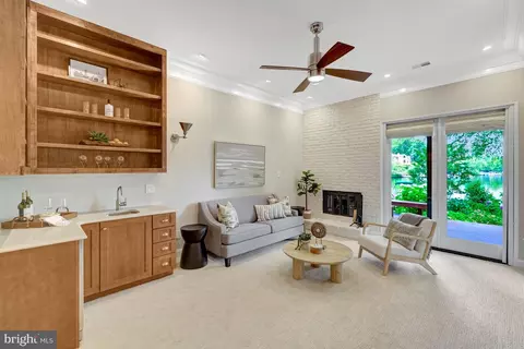 Living - 11064 Thrush Ridge Rd, Reston, VA 20191 photo 4 of 4