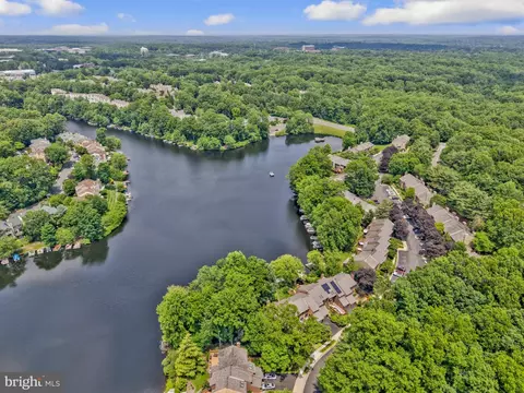 View/Area - 11064 Thrush Ridge Rd, Reston, VA 20191 photo 8 of 12